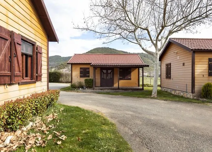 Bungalow 35M² - Terrasse - Acces Handicape - Api-1-52-716 Campeggio *